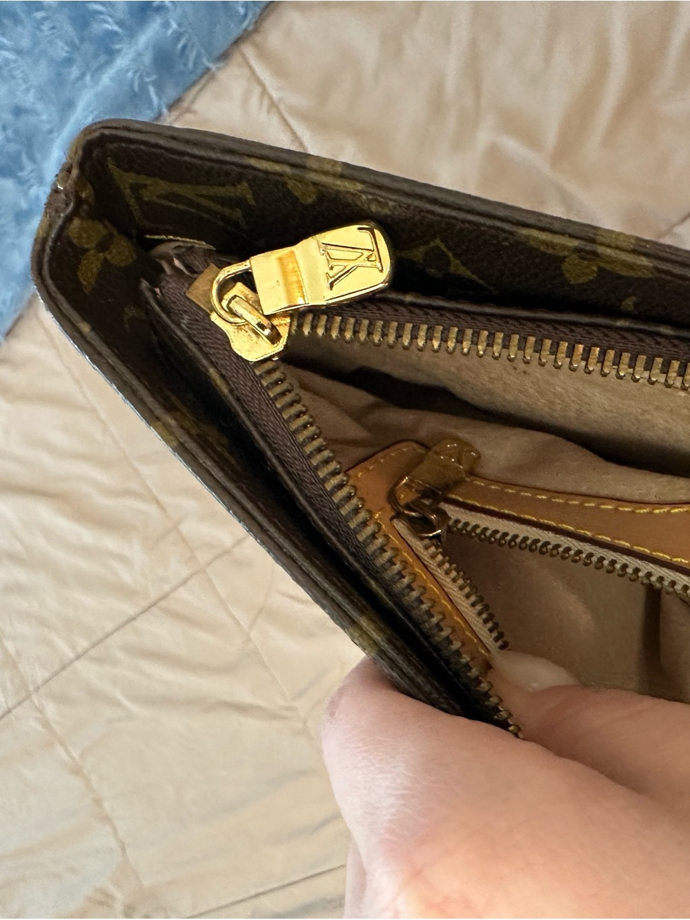 Louis Vuitton Monogram Canvas Crossbody with Tan Strap - Picture 11 of 14